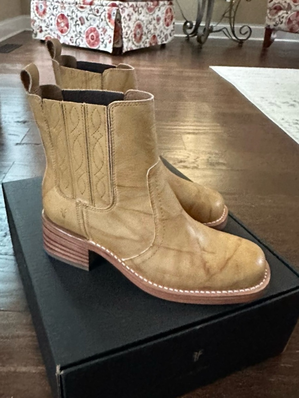 FRYE Campus Platform Chelsea Boot Banana size 8 Brand new - Picture 8 of 16